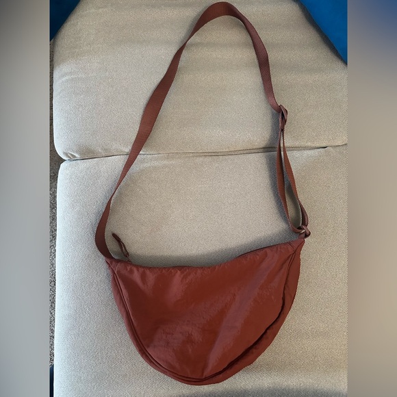 Uniqlo Round Mini Shoulder Bag in Light Brown - Picture 3 of 6